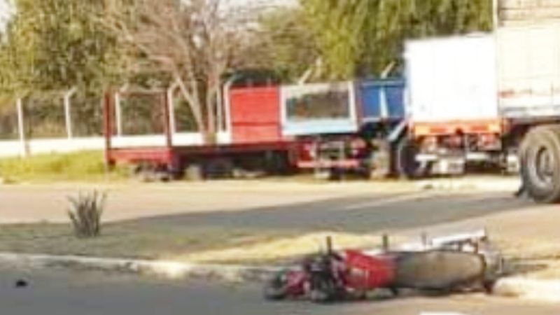 Joven está grave tras caer de la moto en Recreo