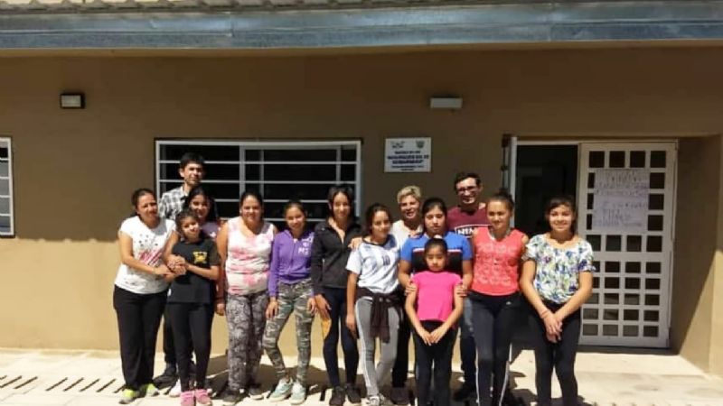 Escuela de La Parada recibió ayuda solidaria