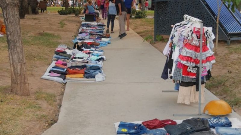 Relevamiento de feriantes de la Plaza Virgen del Valle