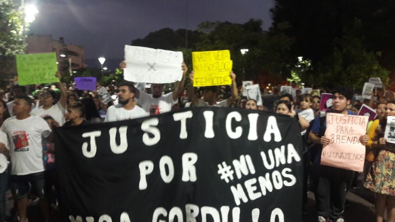 Multitudinaria marcha por Micaela al grito de #NiUnaMenos