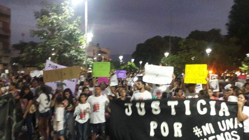 Multitudinaria marcha por Micaela al grito de #NiUnaMenos