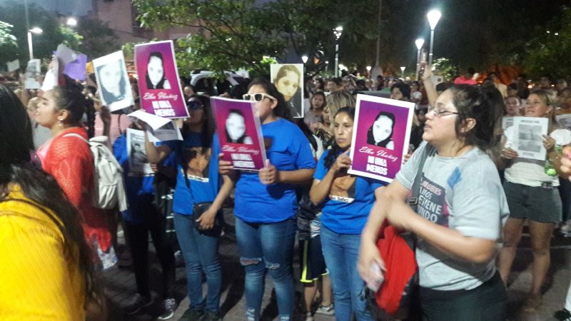 Multitudinaria marcha por Micaela al grito de #NiUnaMenos