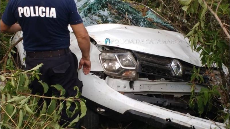 Santafesinos se salvaron de milagro tras caer en un barranco
