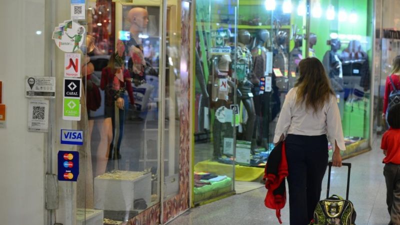 Las ventas de las pymes en marzo se desplomaron un 49 por ciento