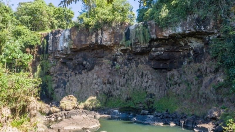 El drama de las Cataratas, sin agua ni visitantes por la cuarentena