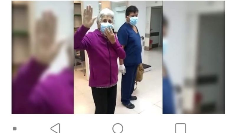Emotivo: con aplausos dieron de alta a catamarqueña que tenía coronavirus