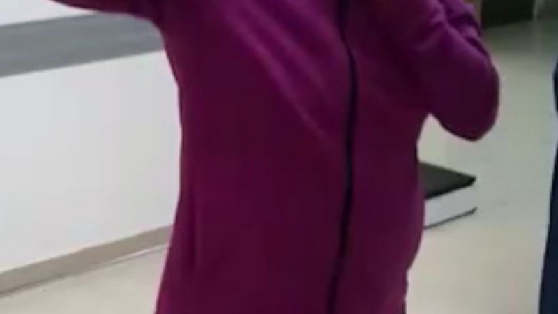 Emotivo: con aplausos dieron de alta a catamarqueña que tenía coronavirus