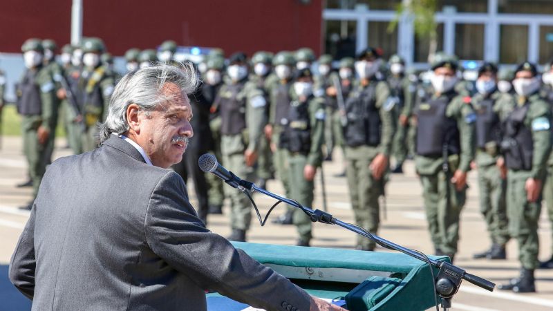 "Que nadie piense que por cuidar la salud descuidamos el futuro"
