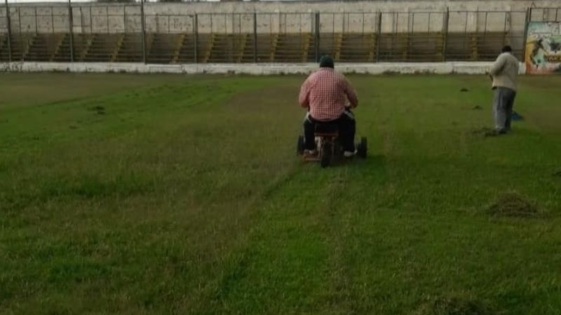Cuidando la cancha de la Liga, en tiempos del coronavirus