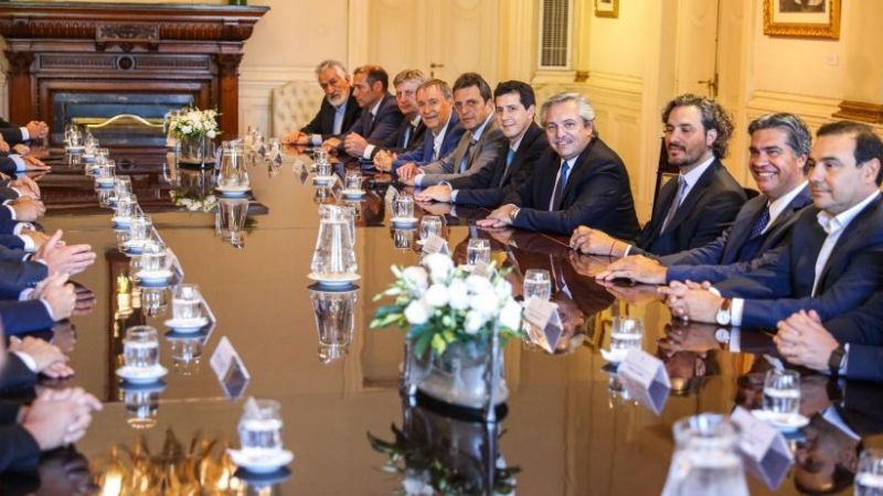 Gobernadores fueron convocados a Olivos para respaldar la oferta de deuda