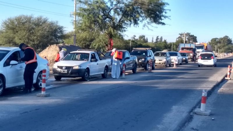 Refuerzan los controles y las tareas de desinfección