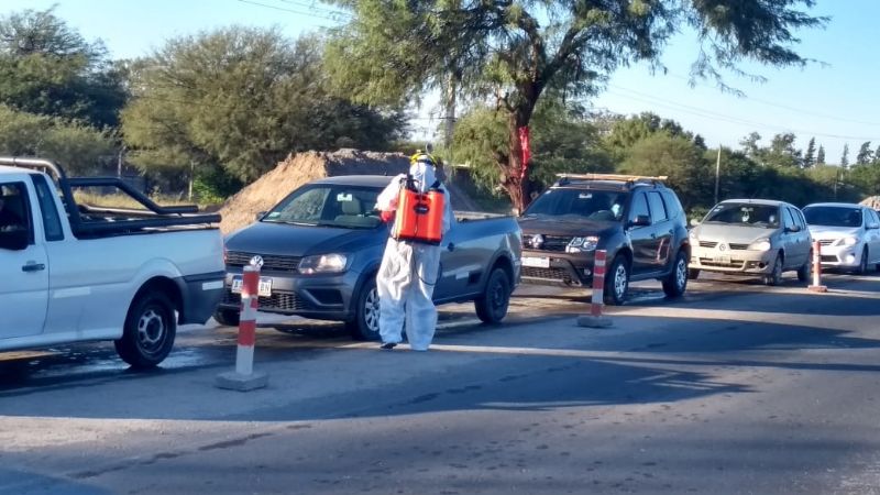 Refuerzan los controles y las tareas de desinfección