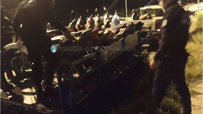 Motociclistas perdieron sus vehículos por circular con acompañantes