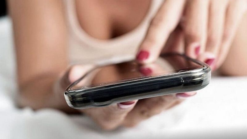 El Gobierno recomienda el sexo virtual para evitar contagios