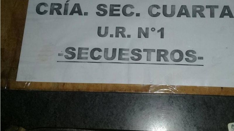 Sorprenden a un ladrón cuando intentaba abrir una ventana con una tenaza