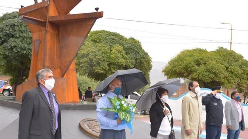 Sentido homenaje a ex Combatientes y Caídos en Malvinas en Santa María