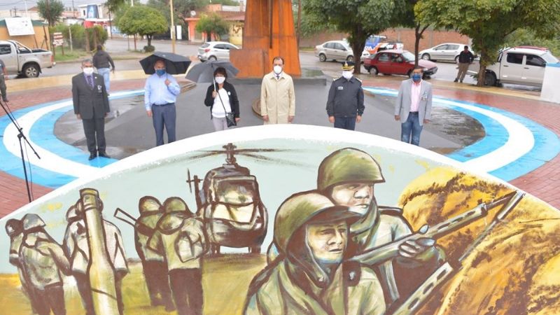 Sentido homenaje a ex Combatientes y Caídos en Malvinas en Santa María