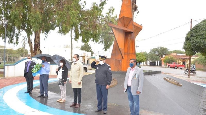 Sentido homenaje a ex Combatientes y Caídos en Malvinas en Santa María