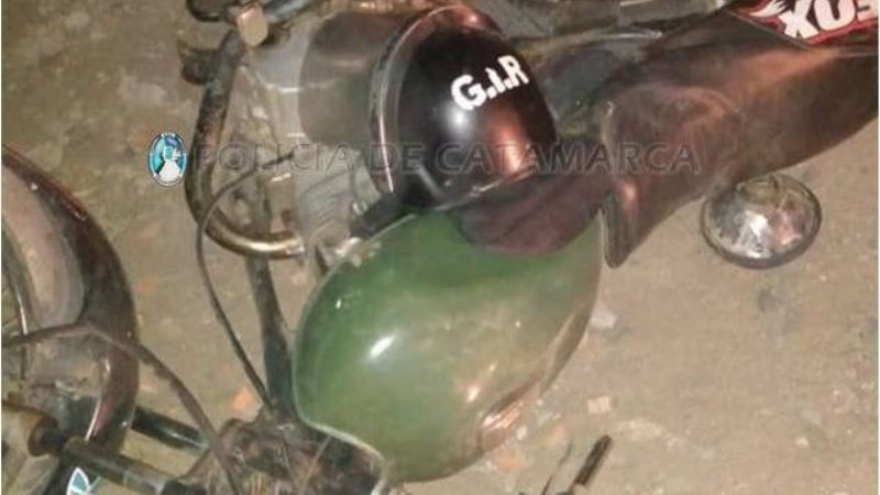 Conducía a alta velocidad, vio a policías y abandonó la moto