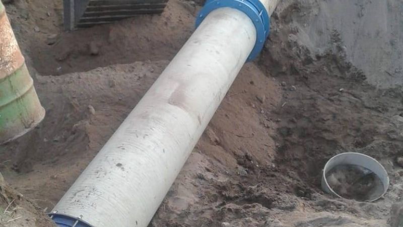 Barrios del norte capitalino sin agua por trabajos en un caño