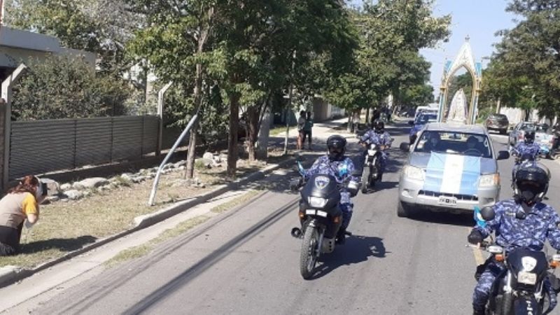 Vecinos de la zona Oeste saludaron a la Madre Morenita