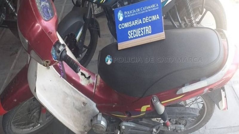 Detienen a un joven que observaba a las personas en un cajero