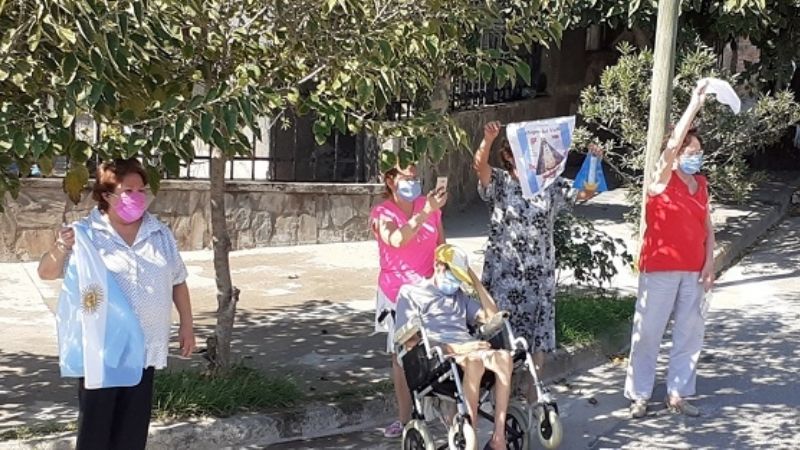 La Virgen recorrió la zona donde  fue encontrada hace 400 años