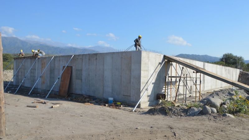 Etapa final de construcción de nueva Cisterna La Ripiera