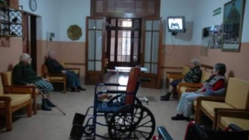 Inspección municipal en los geriátricos capitalinos