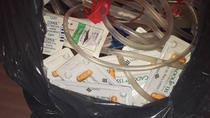 Preocupa el desecho en plena calle de residuos patógenos