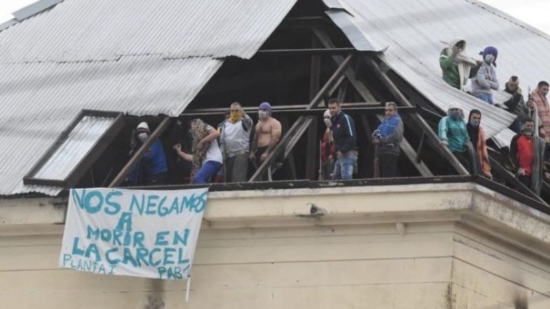 Violento motín en la cárcel de Devoto: tomaron e incendiaron pabellones