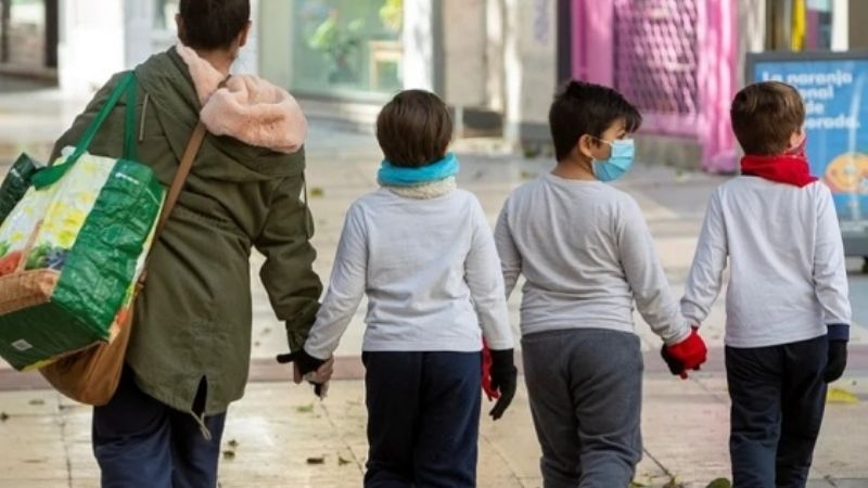 Más de 80 chicos menores de 9 años están contagiados de COVID-19