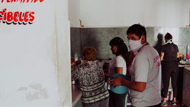 Estudiantes y un gran trabajo solidario por sus vecinos