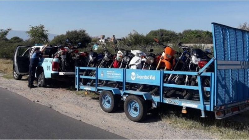 En controles, secuestran 111 vehículos