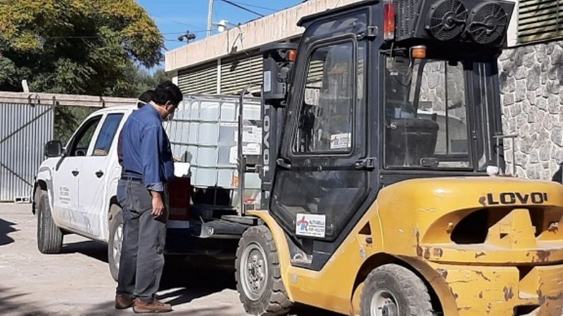El Hospital de Santa María recibió 1.000 litros de alcohol