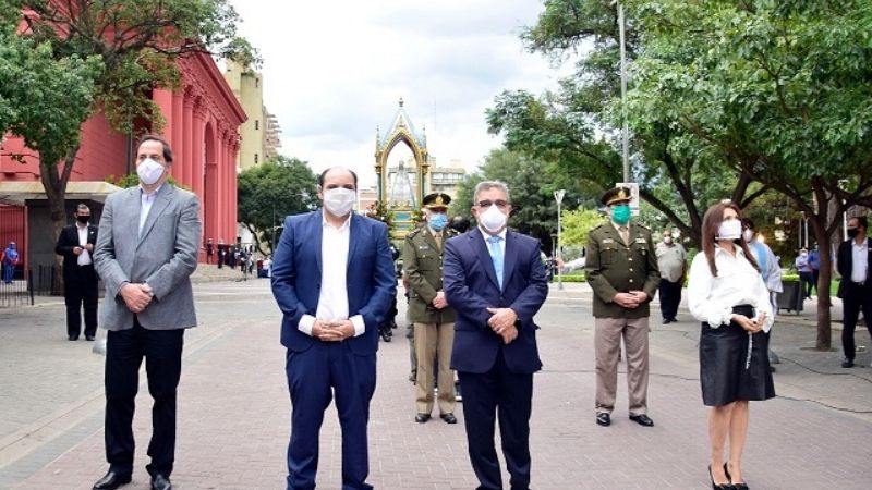 Gustavo rindió homenaje a la Morena