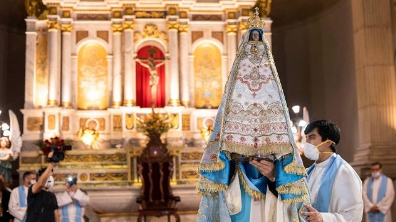 Se concretó la histórica Procesión de la Virgen