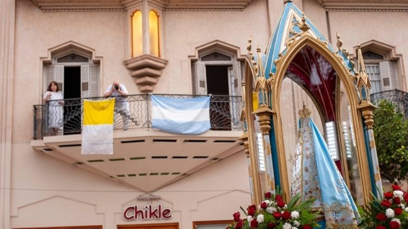 Se concretó la histórica Procesión de la Virgen