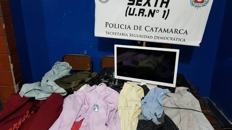 Llevaba en bolsas lo que robó en una casa