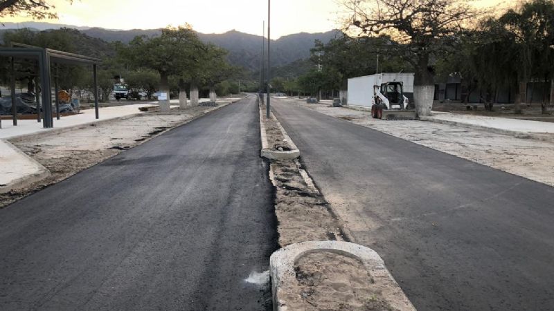 Se completó el asfaltado el acceso a la Gruta