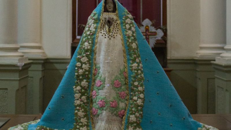 Manto autóctono para homenajear a la Virgen del Valle