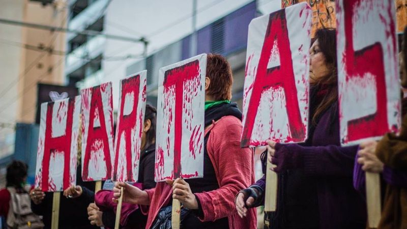 Desde el inicio de la cuarentena se registraron 32 femicidios en el país