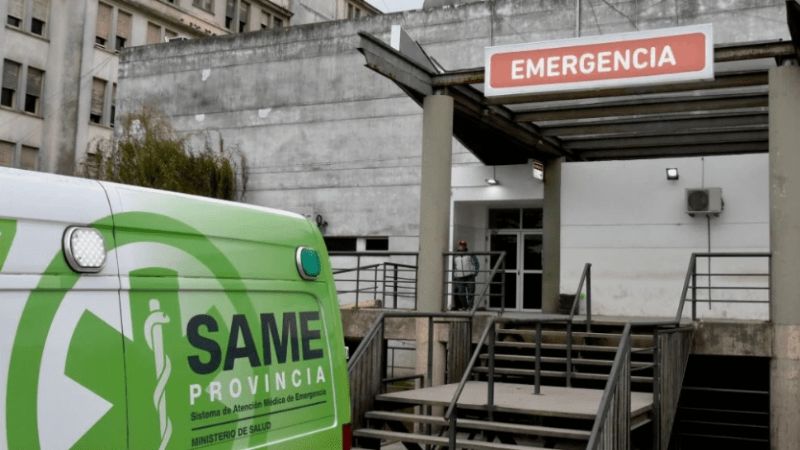 Jubilado con Alzheimer acuchilló a su mujer y se cortó el cuello y las manos