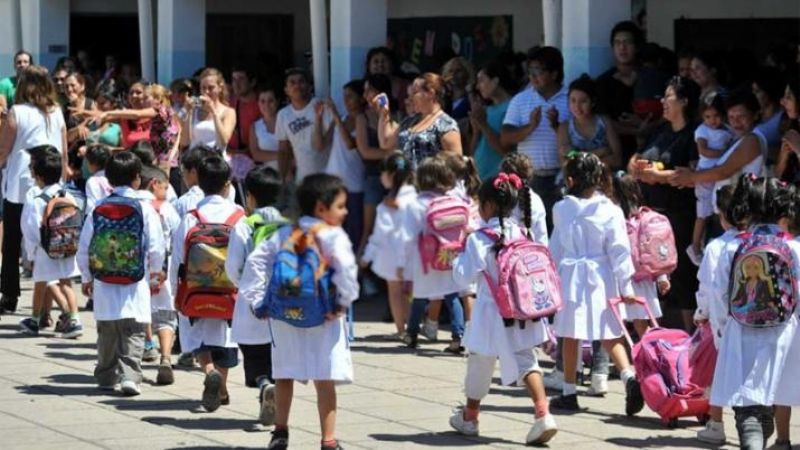 El Ministerio de Educación analiza el regreso a clases por región