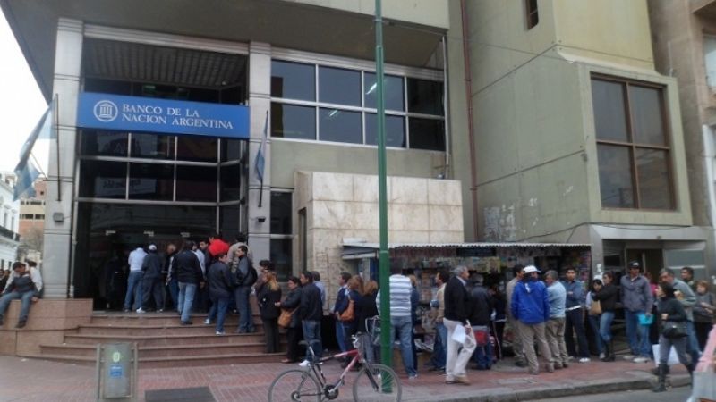 Clientes del Nación pueden gestionar online el stop debit, baja o reversa