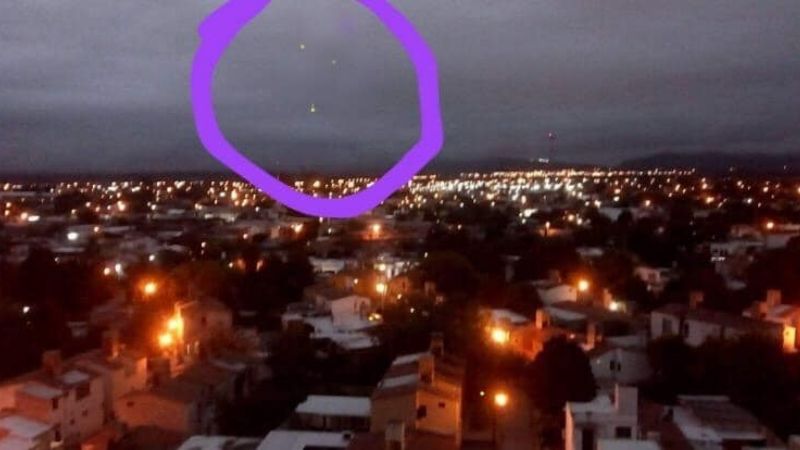 ¿Fue una explosión, meteoritos u ovnis?