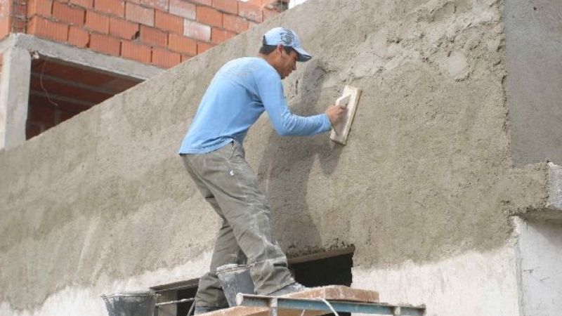 Albañiles, plomeros y changarines podrán hacer trabajos de emergencia
