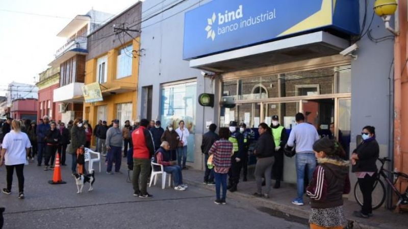 El Gobierno definió un cronograma exclusivo para atender a los jubilados en los bancos