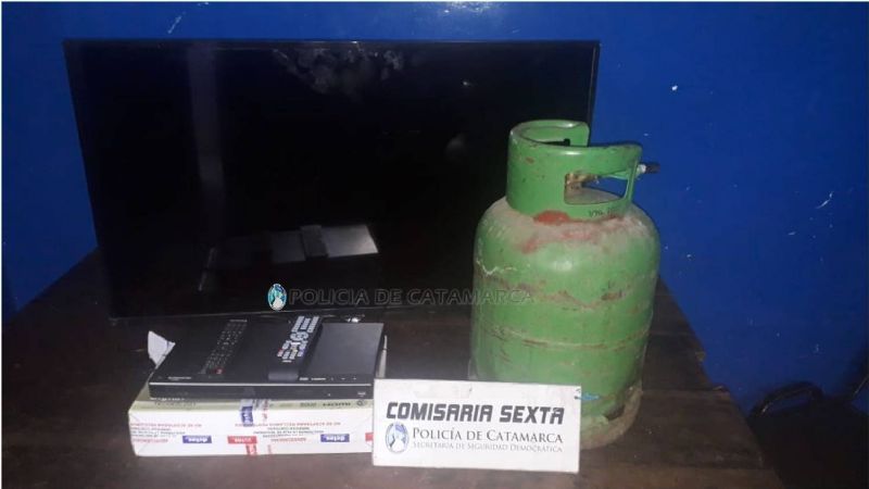 Una mujer compró elementos robados y los devolvió en la comisaría