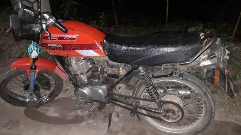 Perdió el control y cayó al suelo: quedó internado en el hospital